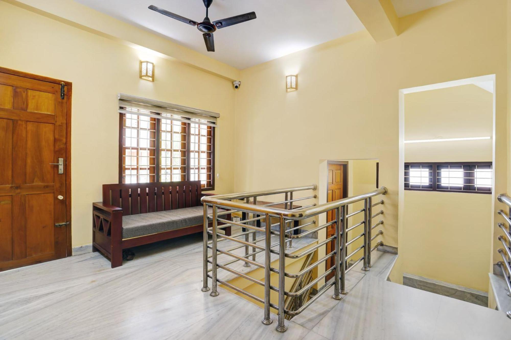Super Hotel O Lm Residency Thiruvananthapuram Dış mekan fotoğraf