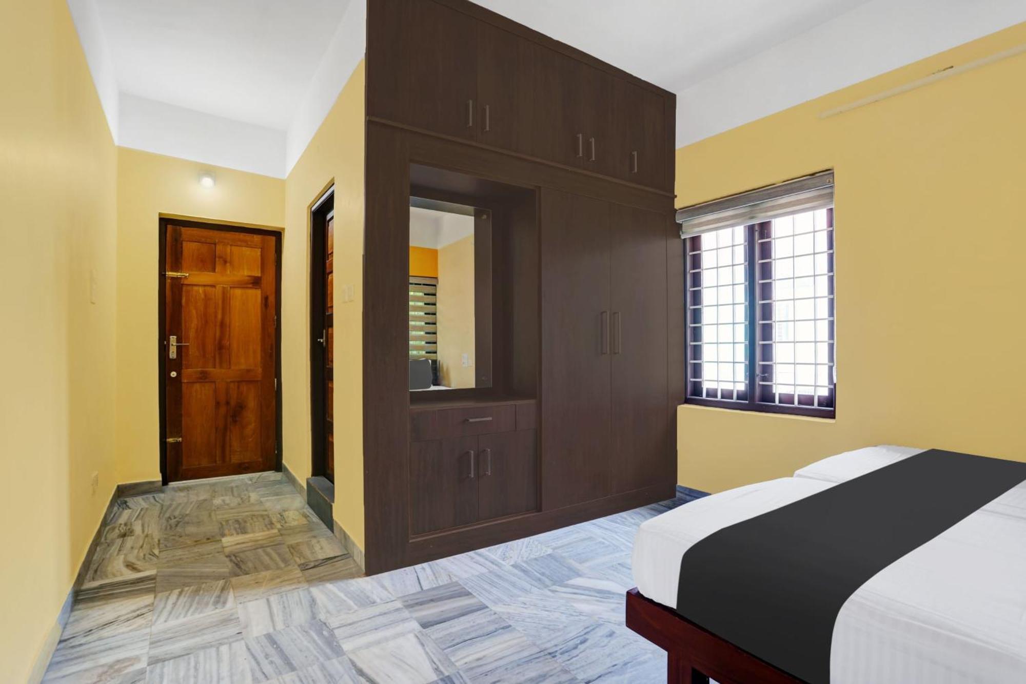Super Hotel O Lm Residency Thiruvananthapuram Dış mekan fotoğraf
