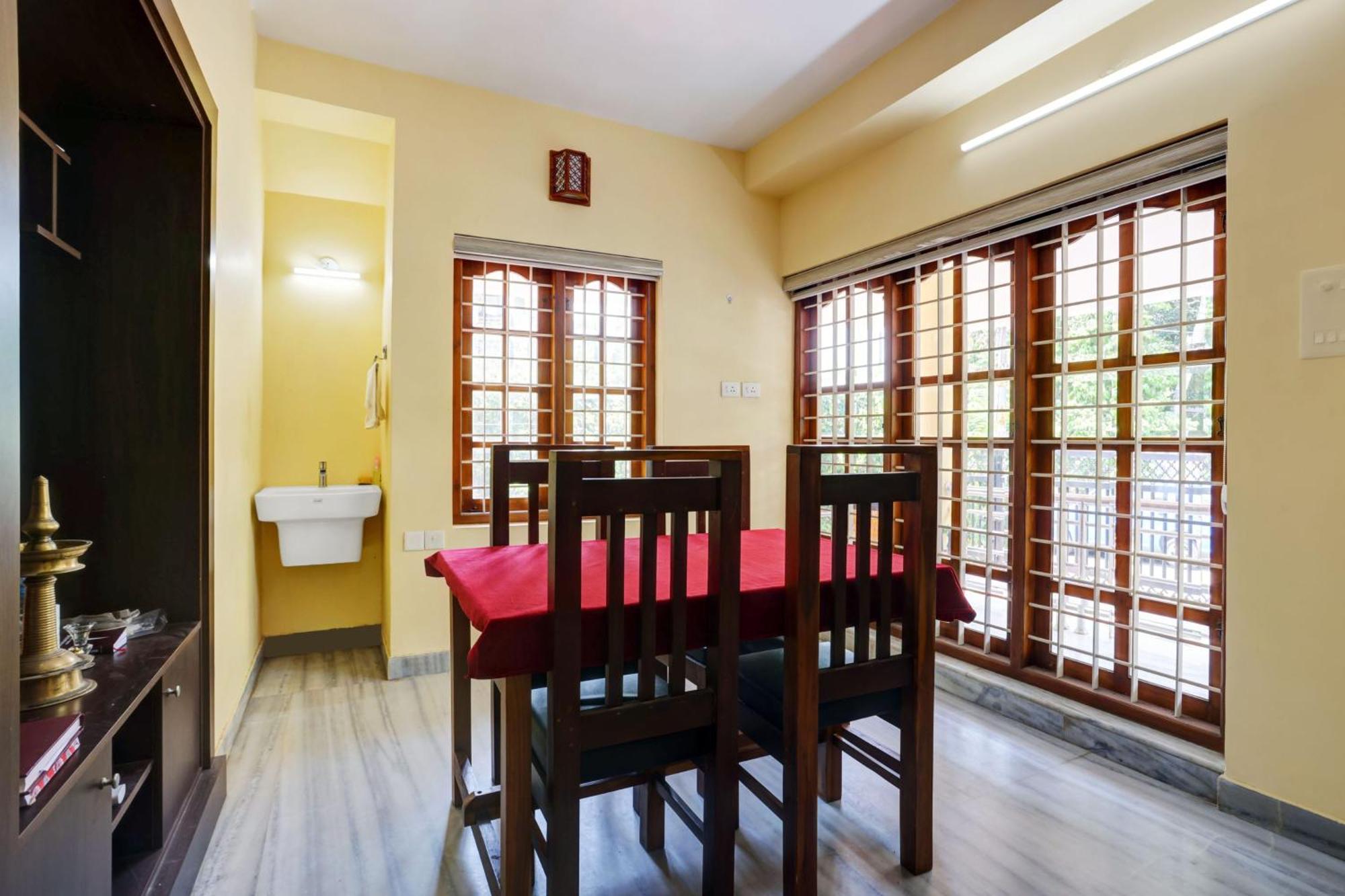 Super Hotel O Lm Residency Thiruvananthapuram Dış mekan fotoğraf